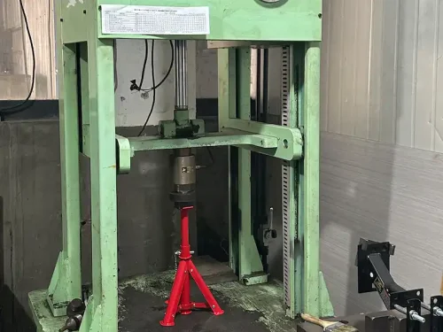 workshop of jack stands (1)